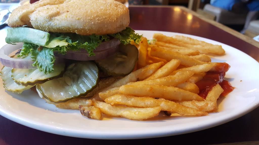 Sharis Cafe and Pies | restaurant | 301 Rohnert Park Expy, Rohnert Park, CA 94928, USA | 7075843601 OR +1 707-584-3601