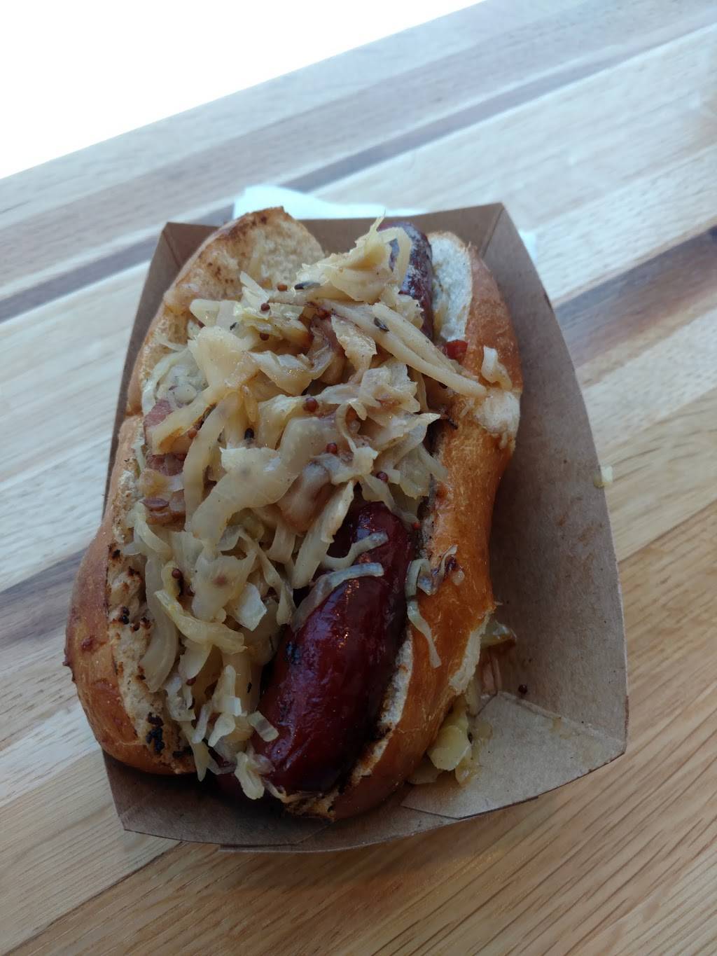 Dacha Beer Garden | restaurant | 1600 7th St NW, Washington, DC 20001, USA | 2023509888 OR +1 202-350-9888