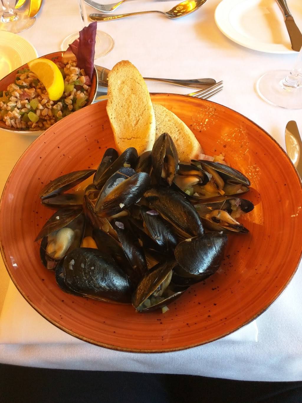 The Humber Room | restaurant | 205 Humber College Blvd, Etobicoke, ON M9W 5L7, Canada | 4166755022 OR +1 416-675-5022