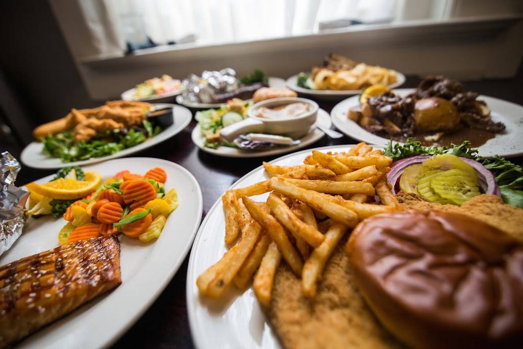 Luciles Steaks & Spirits in The Continental Hotel | restaurant | 217 N 13th St, Centerville, IA 52544, USA | 6414371025 OR +1 641-437-1025