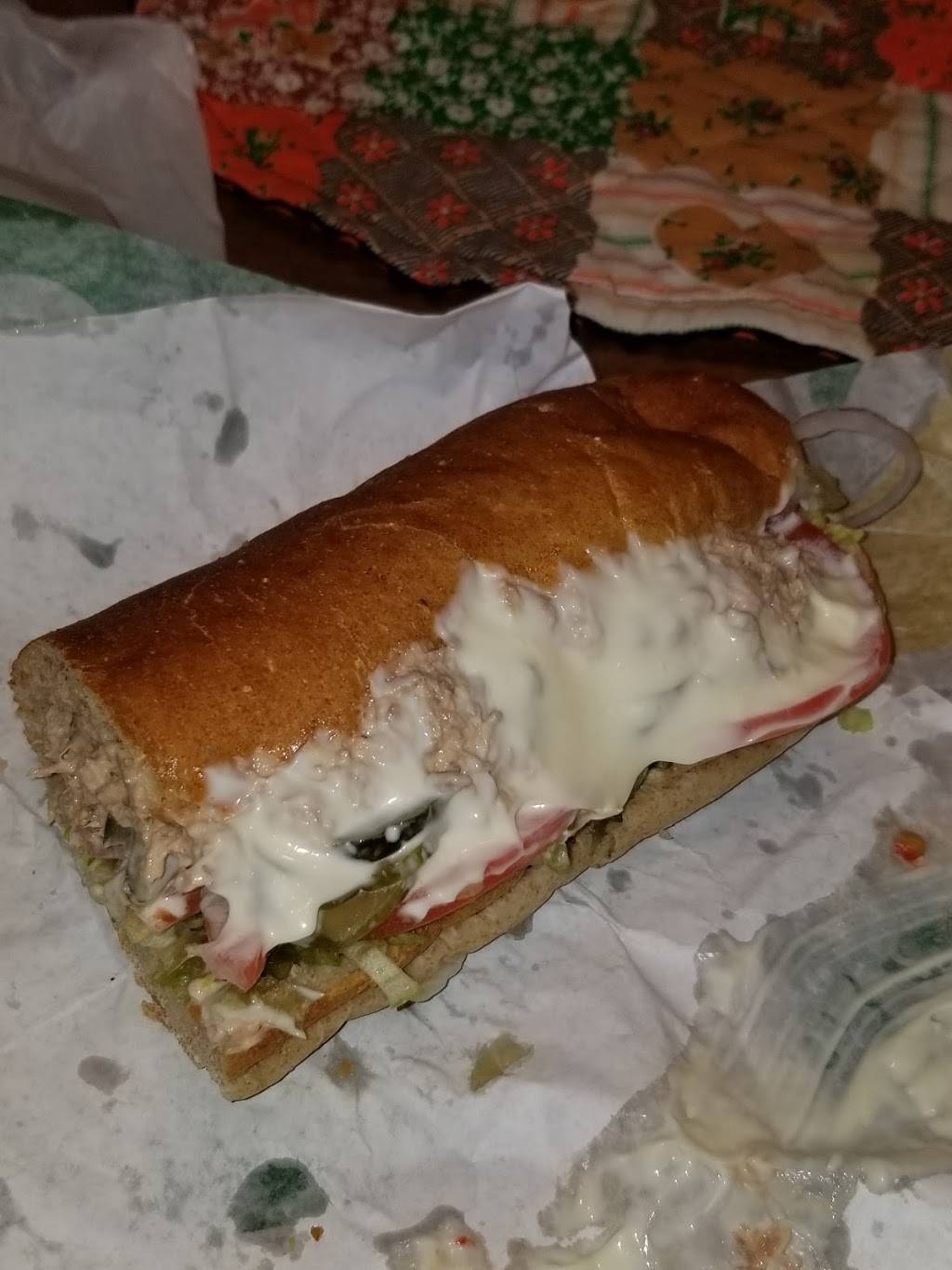 Subway | meal takeaway | 2105 Taney St, North Kansas City, MO 64116, USA | 8164716939 OR +1 816-471-6939