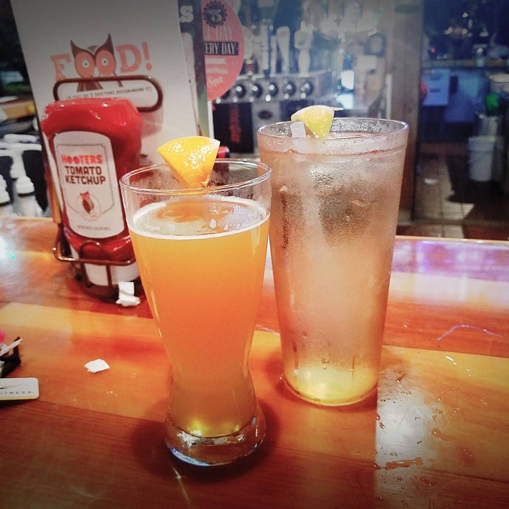 Hooters | meal takeaway | 2240 NW 19th Avenue Suite 1101-A, Boca Raton, FL 33431, USA | 5613918903 OR +1 561-391-8903