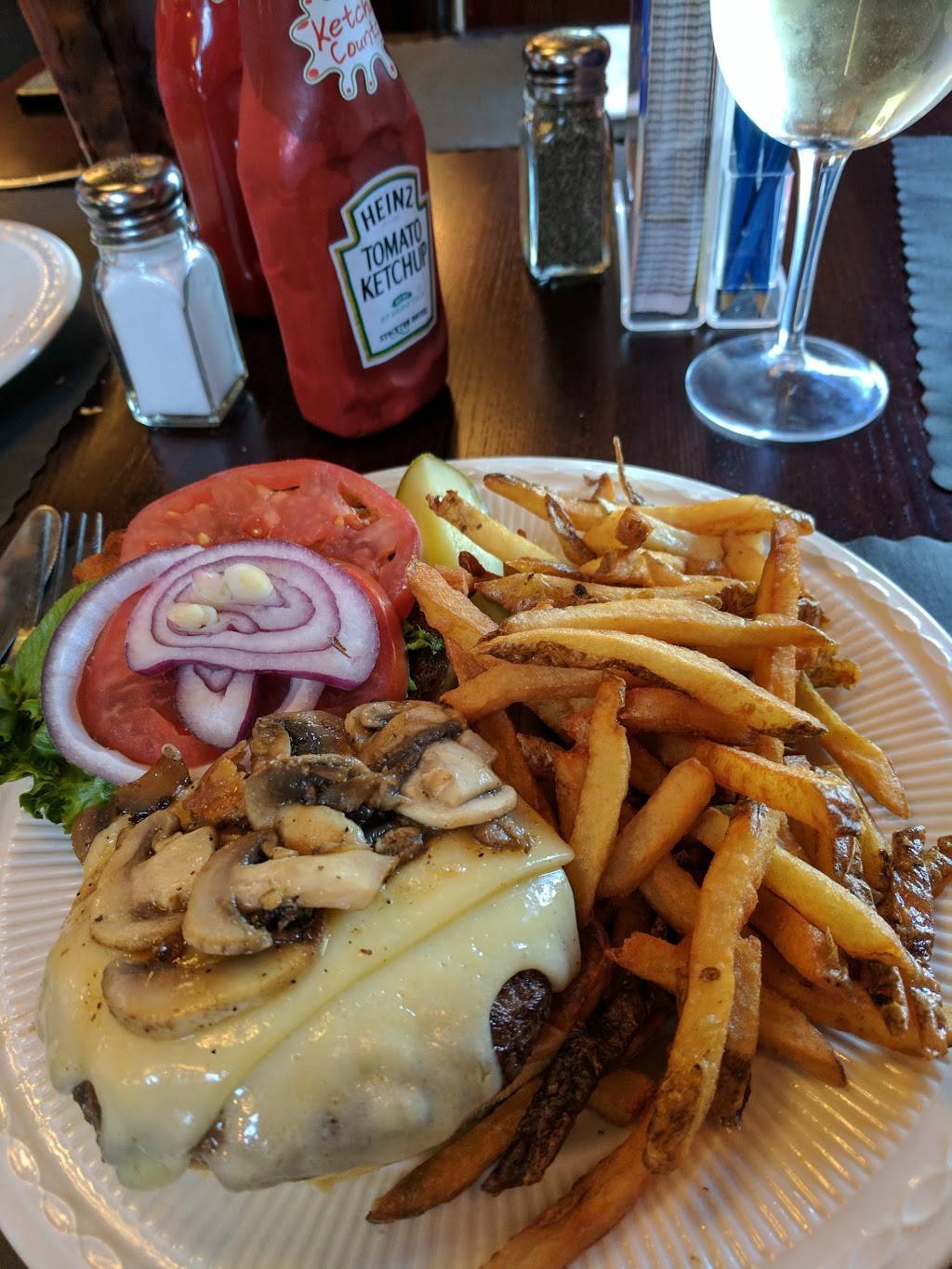 Stockton Hotel | restaurant | 2 Stockton-Kimball Stand Rd, Stockton, NY 14784, USA | 7165953505 OR +1 716-595-3505