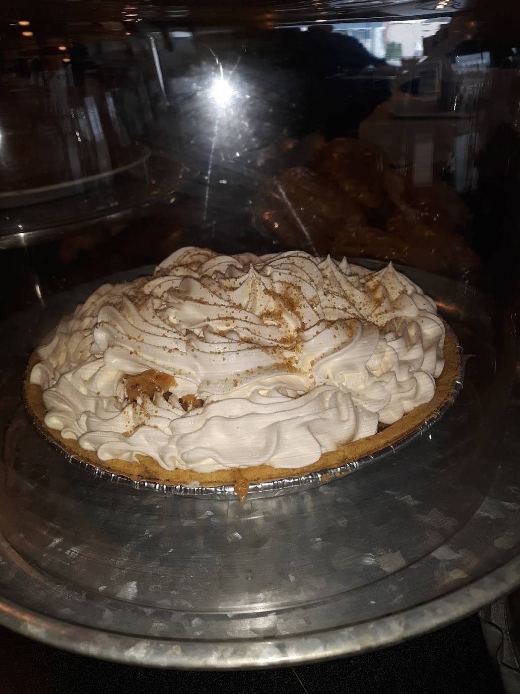 Corner Cafe At The Leland | restaurant | 900 S A St, Richmond, IN 47374, USA | 7655984032 OR +1 765-598-4032