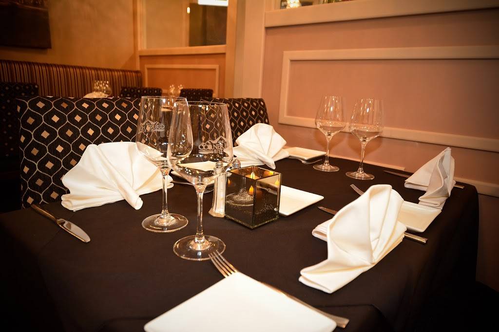 The Corner House Bistro | restaurant | 240 Church St, Keswick, ON L4P 3C9, Canada | 9054764800 OR +1 905-476-4800