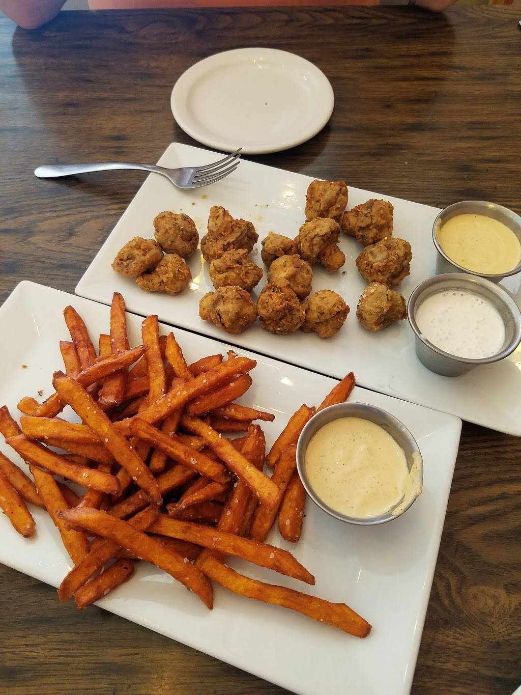 Seasoning Bistro | restaurant | 506 Public Square, Benton, IL 62812, USA | 6184393003 OR +1 618-439-3003