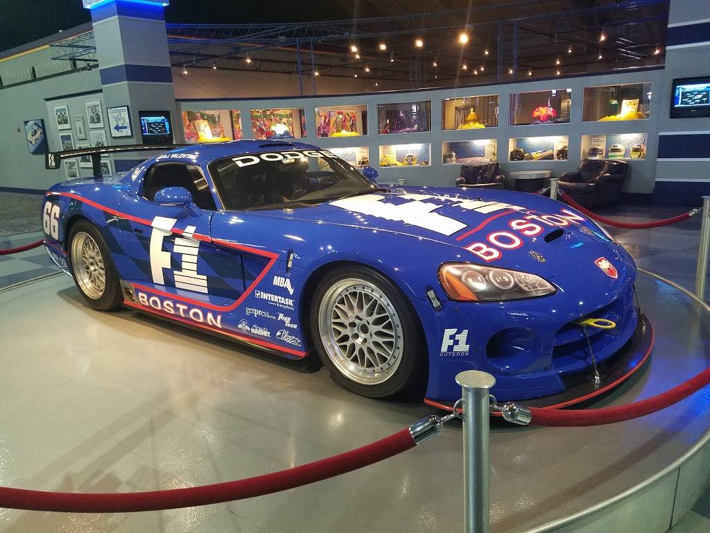 X1 Boston | restaurant | 290 Wood Rd, Braintree, MA 02184, USA | 7818482300 OR +1 781-848-2300