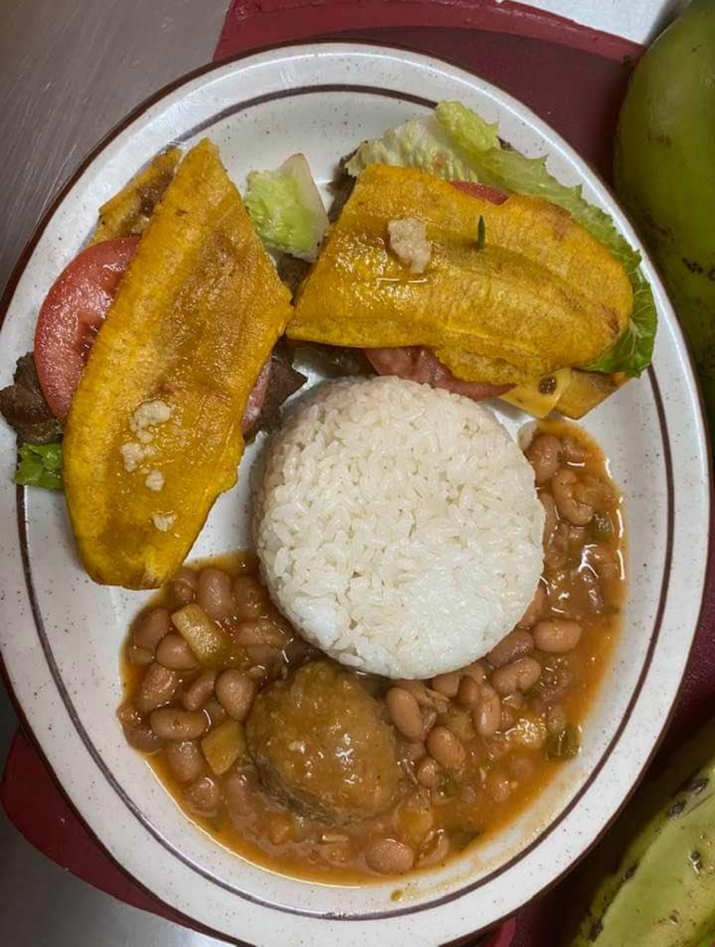 El batey cafe | restaurant | 2525 N Laramie Ave, Chicago, IL 60639, USA | 7734137403 OR +1 773-413-7403