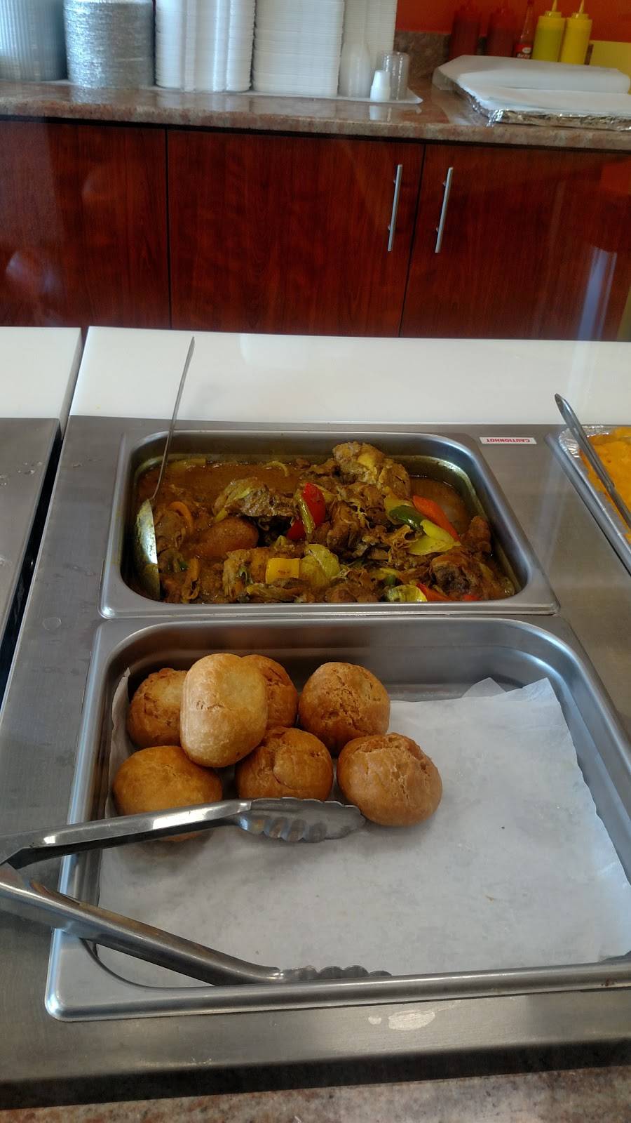 Golden Krust Caribbean Bakery & Grill | restaurant | 2525 E Hillsborough Ave, Tampa, FL 33610, USA | 8132313113 OR +1 813-231-3113