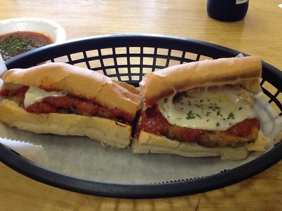 Airport Deli&Sushi | restaurant | 8101 Airport Blvd suite C, Houston, TX 77061, USA | 8327670856 OR +1 832-767-0856