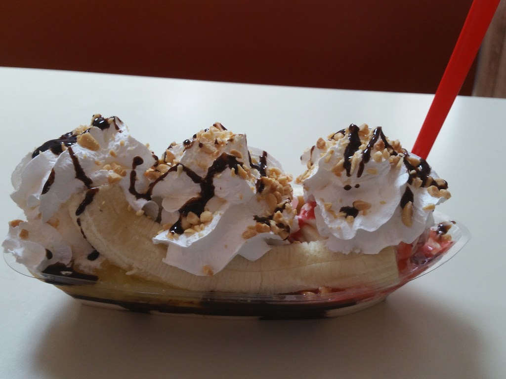 Dairy Freeze | restaurant | 1201 W Main St, Clarksville, AR 72830, USA | 4797548009 OR +1 479-754-8009