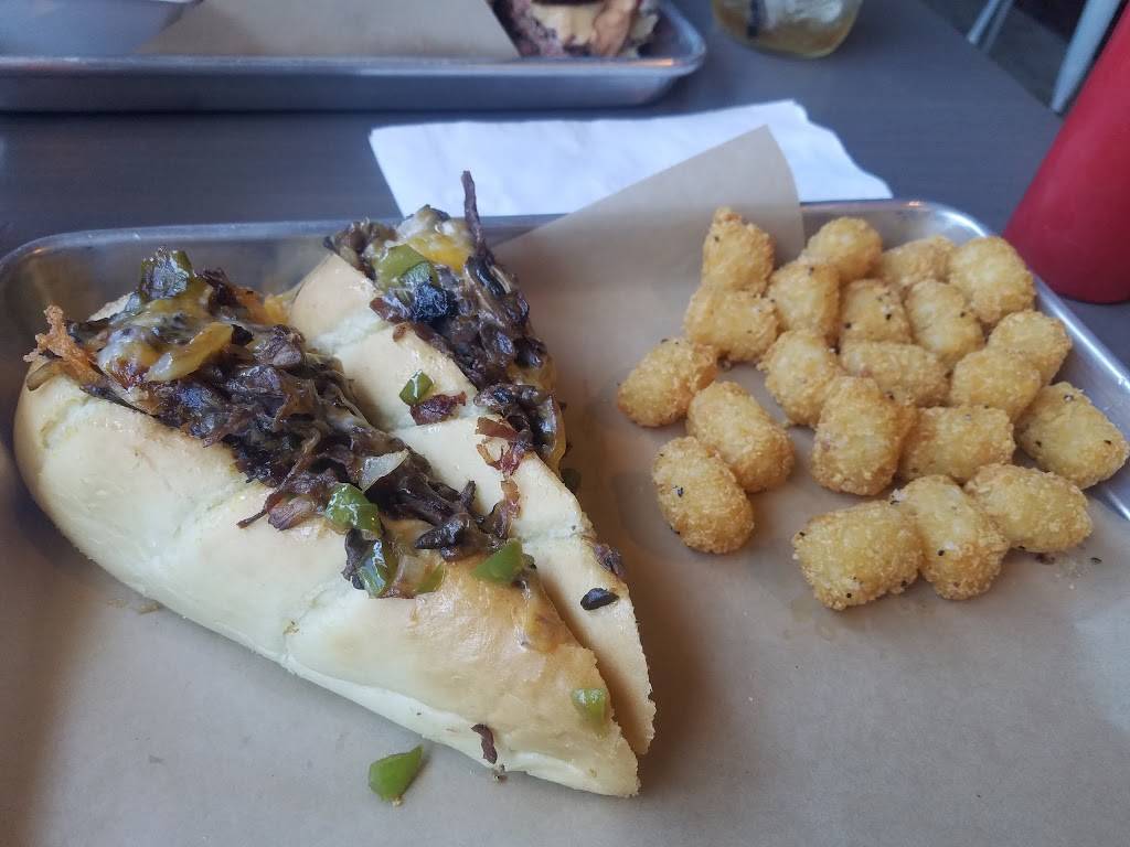 Escape Bar & Grill | restaurant | 9004 NE Sandy Blvd, Portland, OR 97220, USA | 5032554300 OR +1 503-255-4300