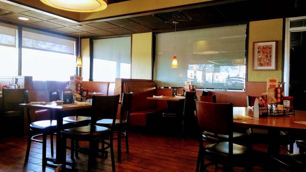 Dennys | restaurant | 4610 Genesee St, Cheektowaga, NY 14225, USA | 7166319297 OR +1 716-631-9297