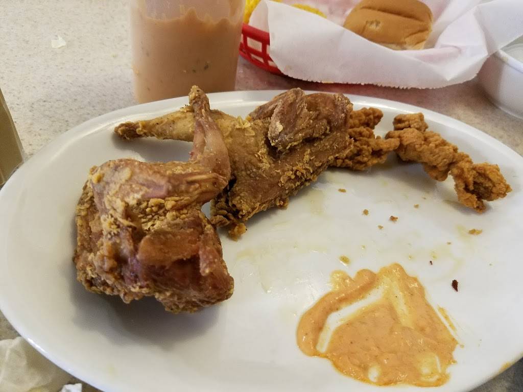 Farmhouse Restaurant | restaurant | 5123 Mill Store Rd, Lake Park, GA 31636, USA | 2295595445 OR +1 229-559-5445