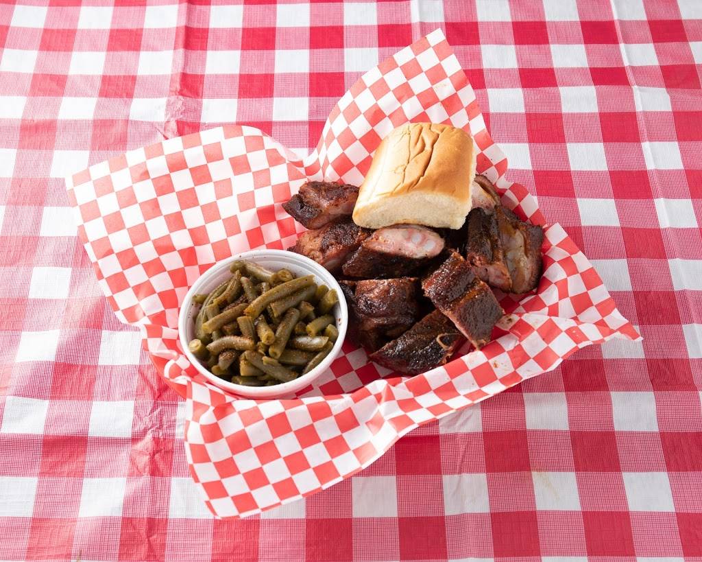 Smokin Bones BBQ | restaurant | 3003 E Abram St, Arlington, TX 76010, USA | 8174229633 OR +1 817-422-9633