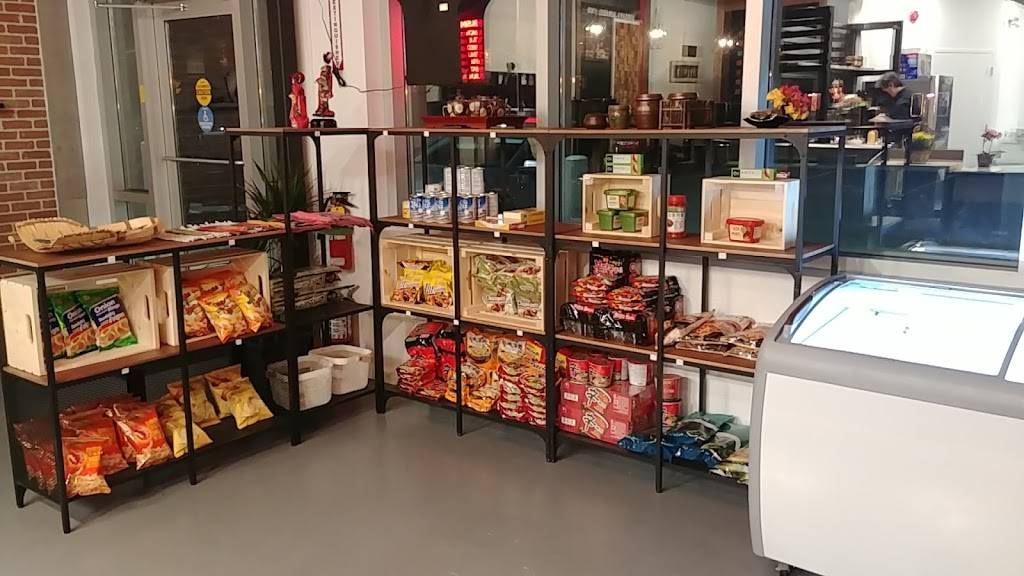 Chef Box | restaurant | 94 College St W #2, Belleville, ON K8P 2G5, Canada | 6137711010 OR +1 613-771-1010