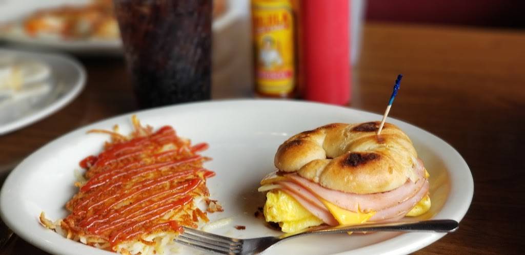 Frys Restaurant | restaurant | 3863, 802 S Main St, Belton, TX 76513, USA | 2549330000 OR +1 254-933-0000