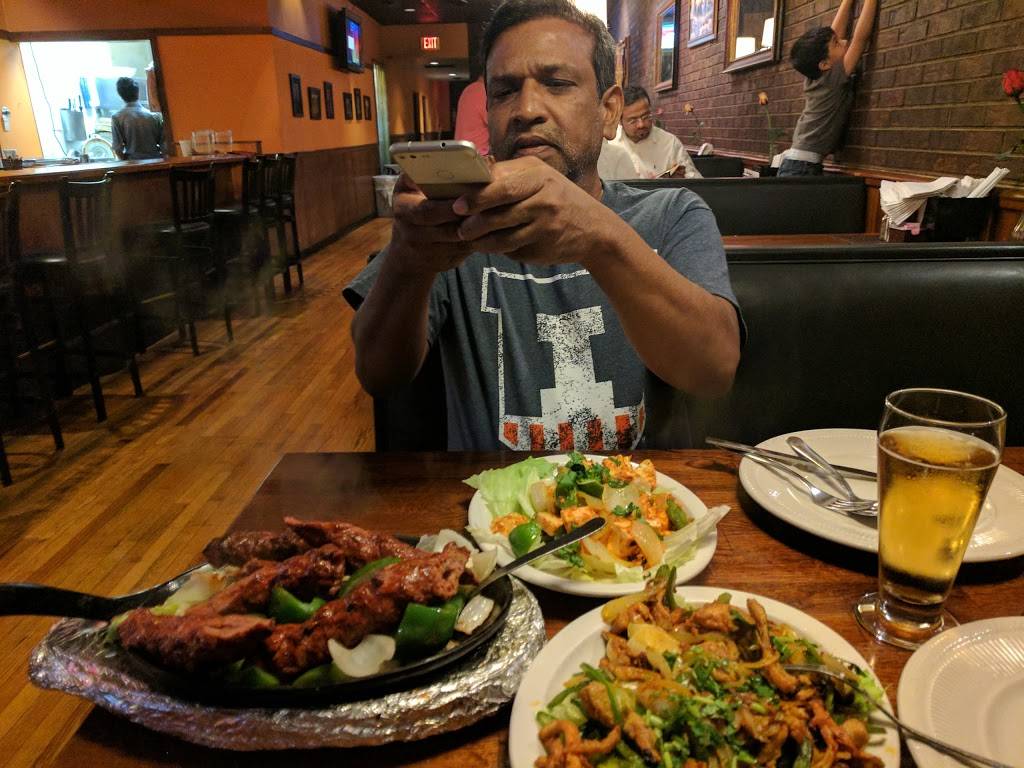 Sitara | restaurant | 114 S Race St, Urbana, IL 61801, USA | 2176070378 OR +1 217-607-0378