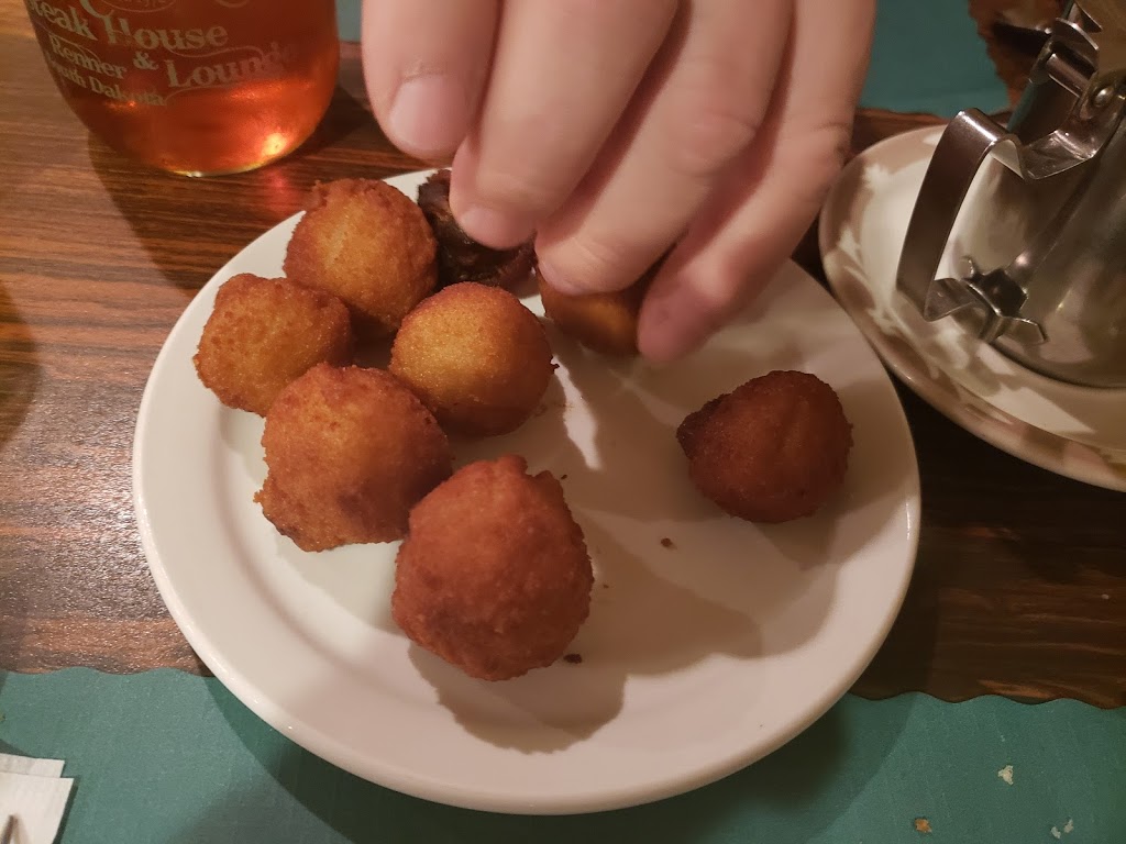 Monarch Steak House & Lounge | night club | 431 Renner Rd, Sioux Falls, SD 57104, USA | 6053322681 OR +1 605-332-2681