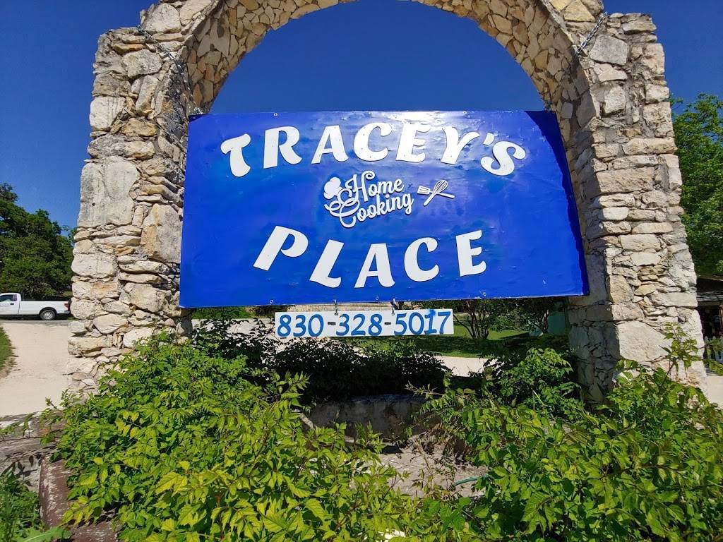 Traceys Place |  | 907 13th St, Bandera, TX 78003, USA | 8303285017 OR +1 830-328-5017