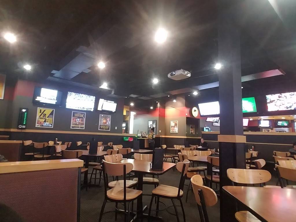 Buffalo Wild Wings | meal takeaway | 10015 Coors Blvd NW, Albuquerque, NM 87114, USA | 5059229464 OR +1 505-922-9464