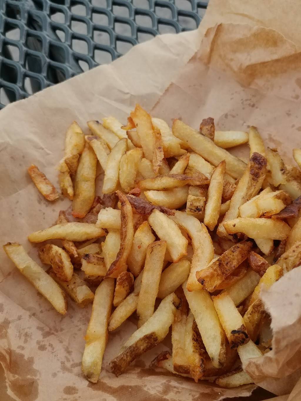 Susies Drive-Thru (CASH ONLY) | restaurant | 4126 W Montrose Ave, Chicago, IL 60641, USA | 7732836544 OR +1 773-283-6544