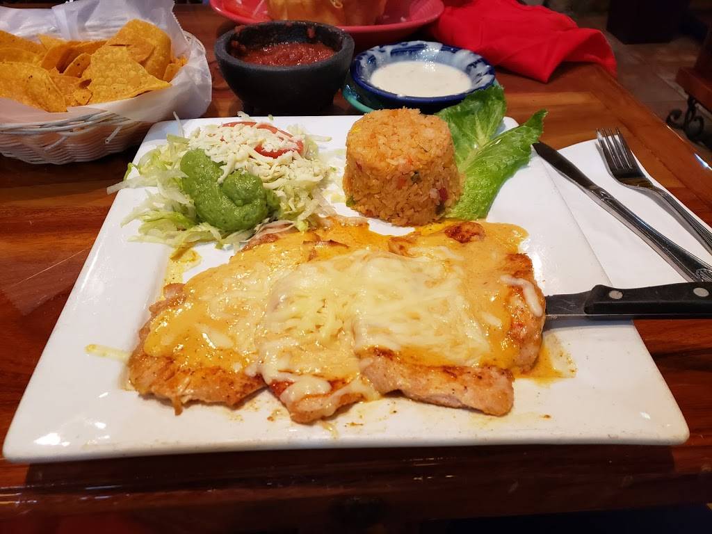 Las Trojas Cantina | restaurant | 301 Cox Creek Pkwy, Florence, AL 35630, USA | 2562841212 OR +1 256-284-1212