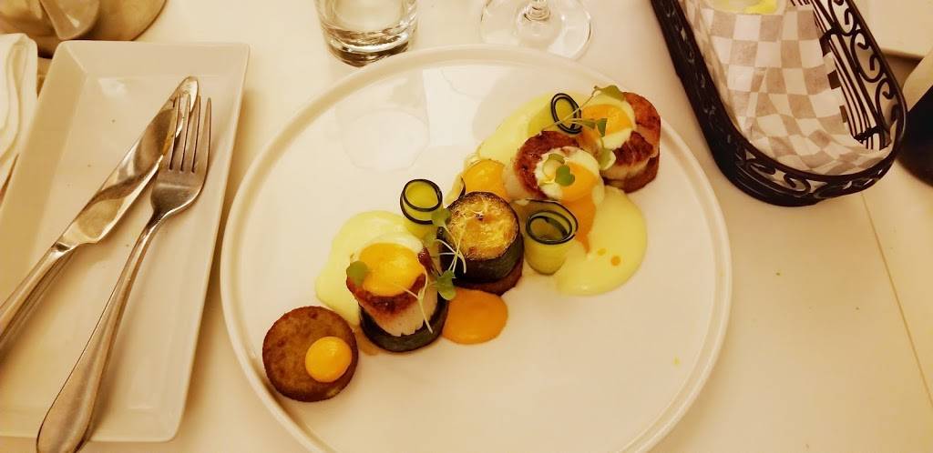 Restaurant Wellington | restaurant | 3629 Rue Wellington, Verdun, QC H4G 1T9, Canada | 5144191646 OR +1 514-419-1646