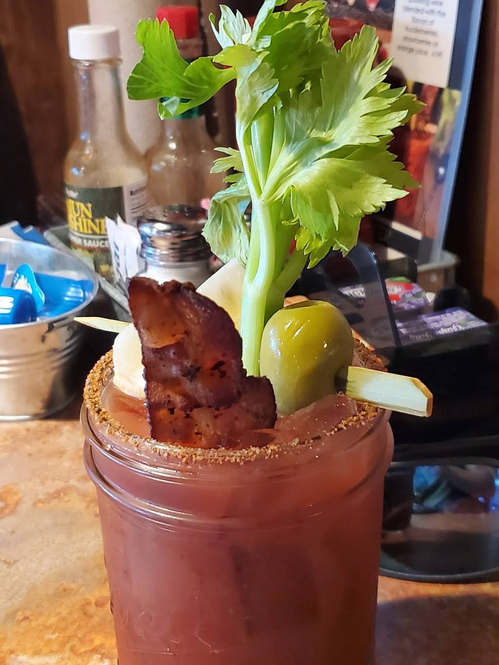 Huckleberrys Breakfast & Lunch | restaurant | 1214 W F St, Oakdale, CA 95361, USA | 2093222219 OR +1 209-322-2219