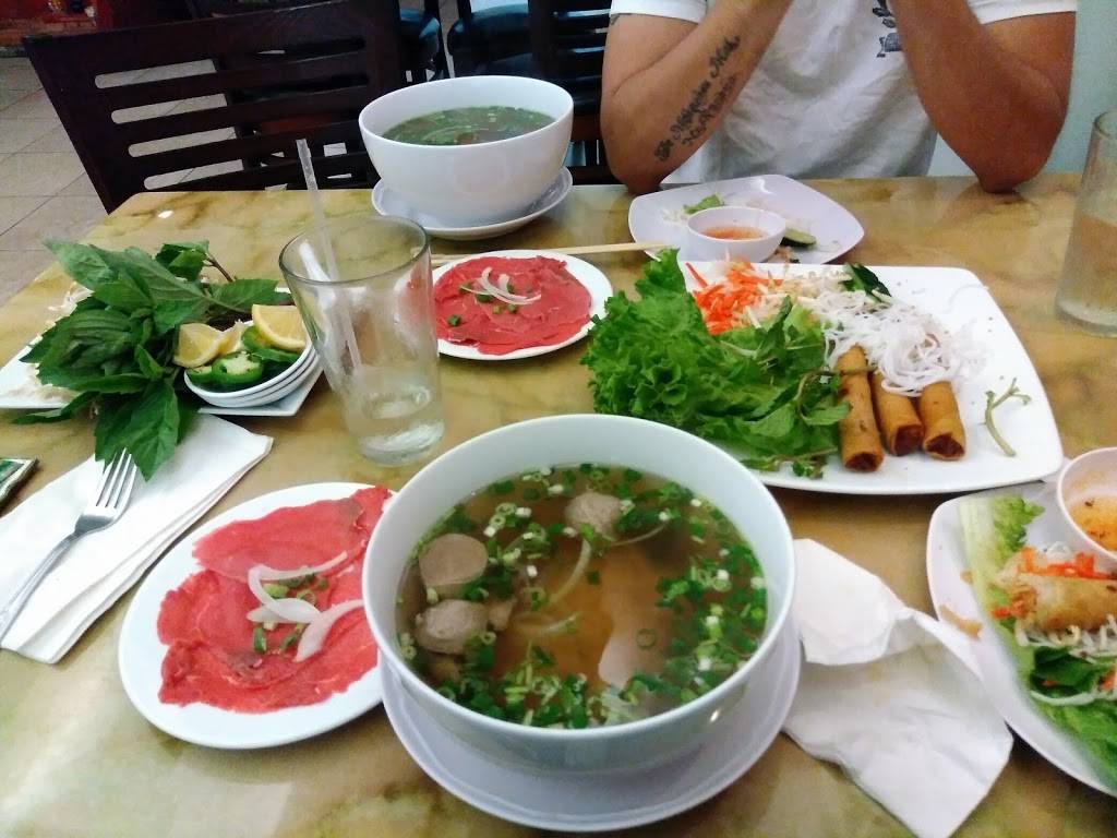 Saigons Restaurant | restaurant | 3624 Waialae Ave, Honolulu, HI 96816, USA | 8087354242 OR +1 808-735-4242