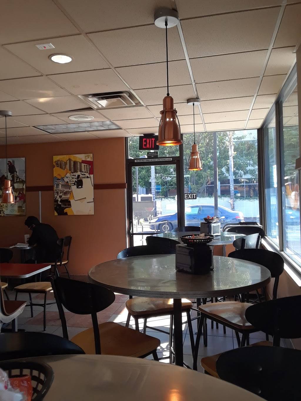 Jack in the Box | restaurant | 3434 14th St, Riverside, CA 92501, USA | 9517812104 OR +1 951-781-2104