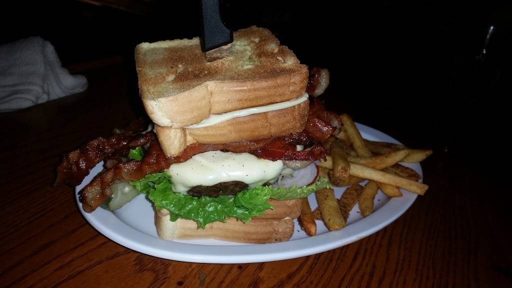 Stadium Bar & Grill | restaurant | 4145 Woerner Ave, Levittown, PA 19057, USA | 2159437450 OR +1 215-943-7450