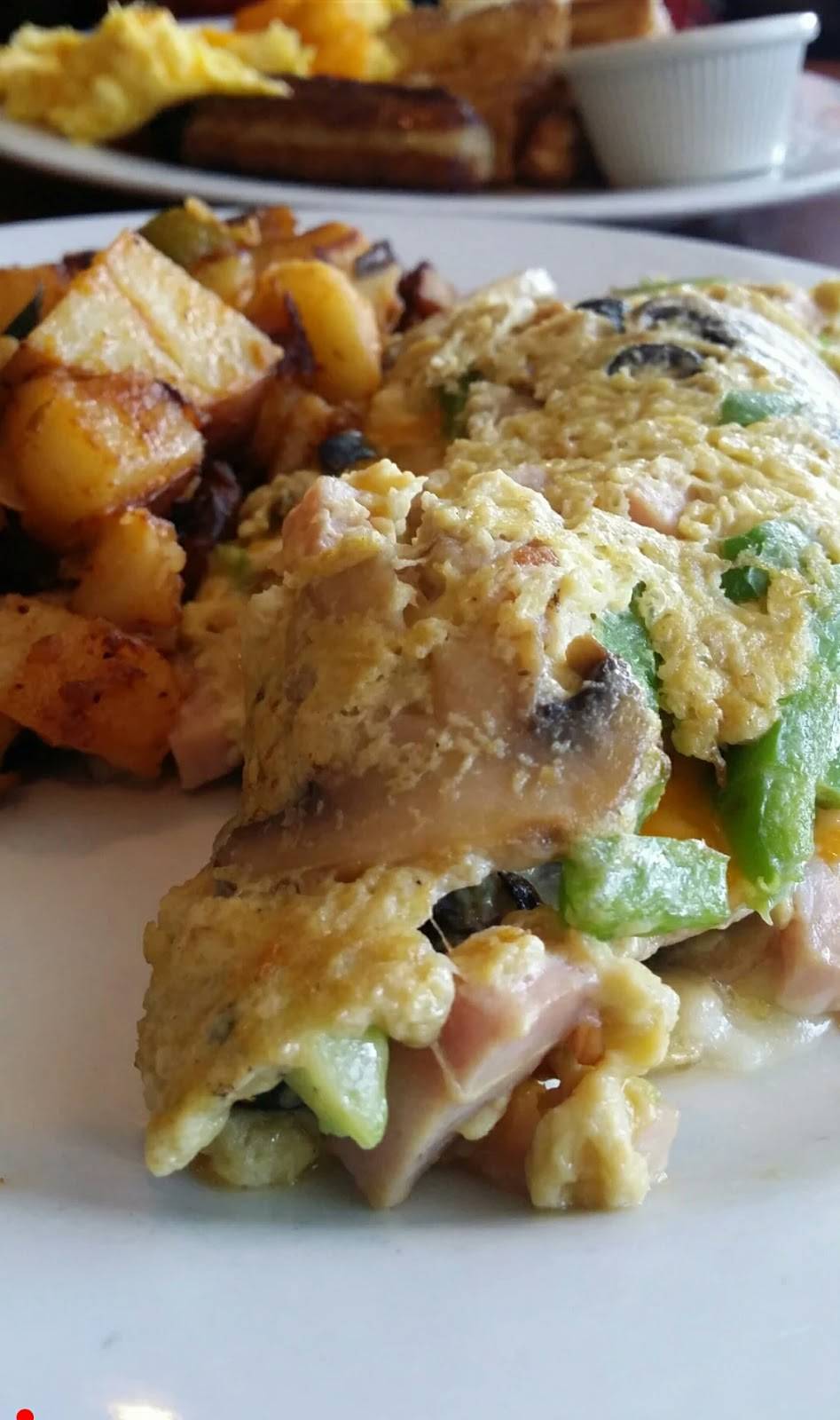 Manor Grill | restaurant | 526 Manor Blvd, San Leandro, CA 94579, USA | 5109697354 OR +1 510-969-7354