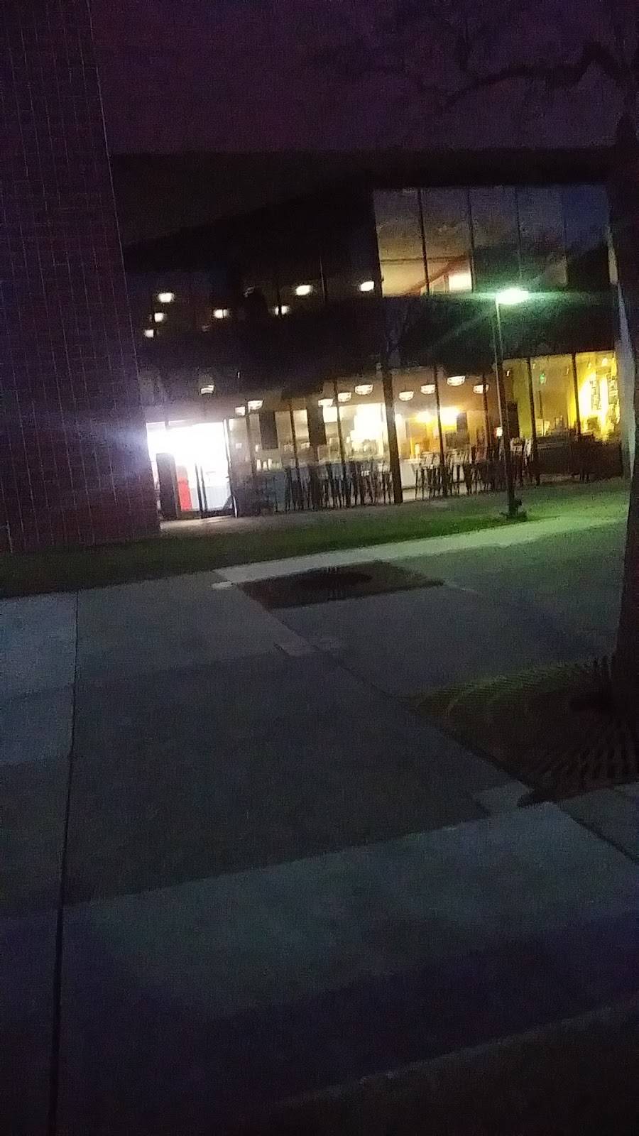 Oscars Grill | restaurant | 1411 Harbor Bay Pkwy, Alameda, CA 94502, USA | 5107695441 OR +1 510-769-5441