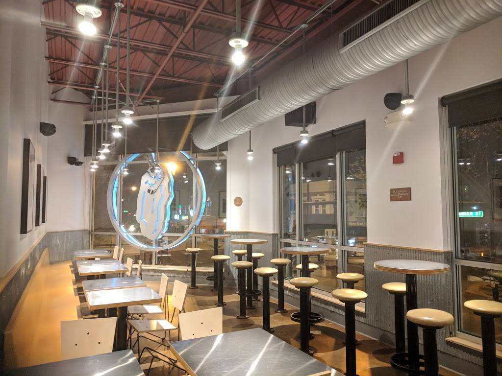 Chipotle Mexican Grill | restaurant | 528 E Green St Ste 101, Champaign, IL 61820, USA | 2173440466 OR +1 217-344-0466