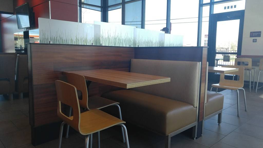 Wendys | restaurant | 7021 W. Bank Expressway, Marrero, LA 70072, USA | 5043238036 OR +1 504-323-8036