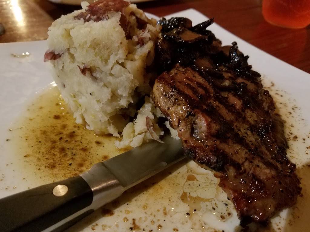 Bogart’z Food & Spirits | restaurant | 17441 Mack Ave, Detroit, MI 48224, USA | 3138853995 OR +1 313-885-3995