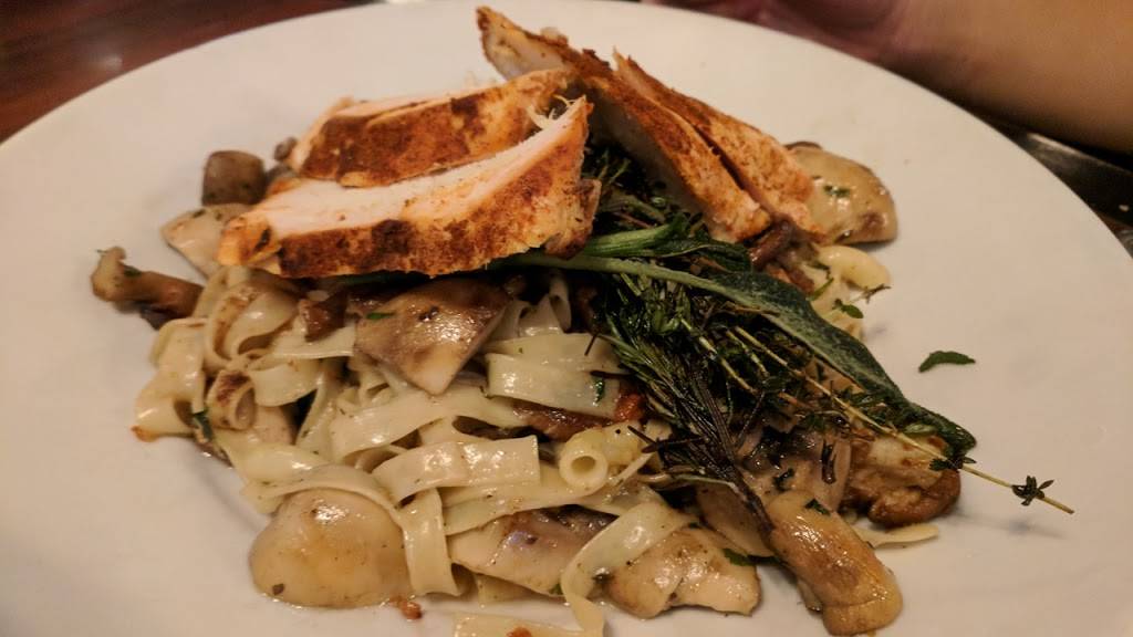 Original Maxs | restaurant | 1250 Old Bayshore Hwy, Burlingame, CA 94010, USA | 6503426297 OR +1 650-342-6297