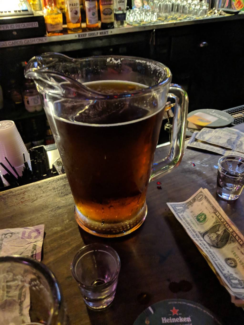 Burtons Restaurant | restaurant | 202 Wood St, West Haven, CT 06516, USA | 2039339929 OR +1 203-933-9929