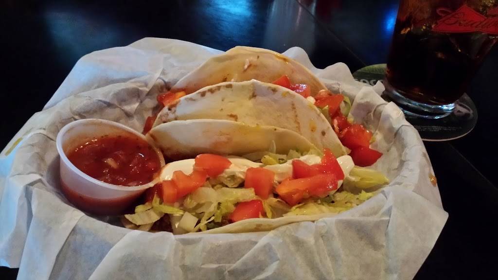 BZs Sports Bar & Grill | restaurant | 17730 Ambaum Blvd S, Burien, WA 98148, USA | 2062436018 OR +1 206-243-6018