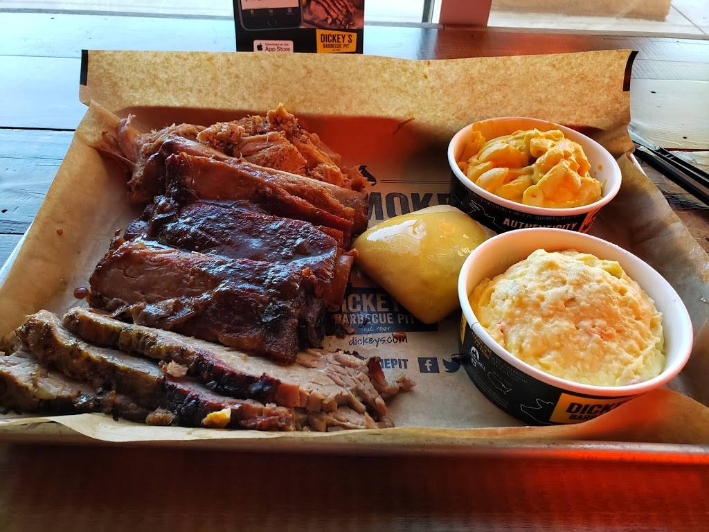 Dickeys Barbecue Pit | restaurant | 14884 N Pima Rd Suite 103, Scottsdale, AZ 85260, USA | 6024673926 OR +1 602-467-3926