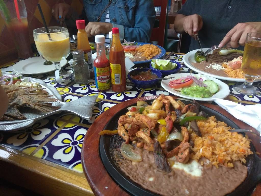 Mi Tierra en la Villita | restaurant | 2528 S Kedzie Ave, Chicago, IL 60623, USA | 7732547722 OR +1 773-254-7722