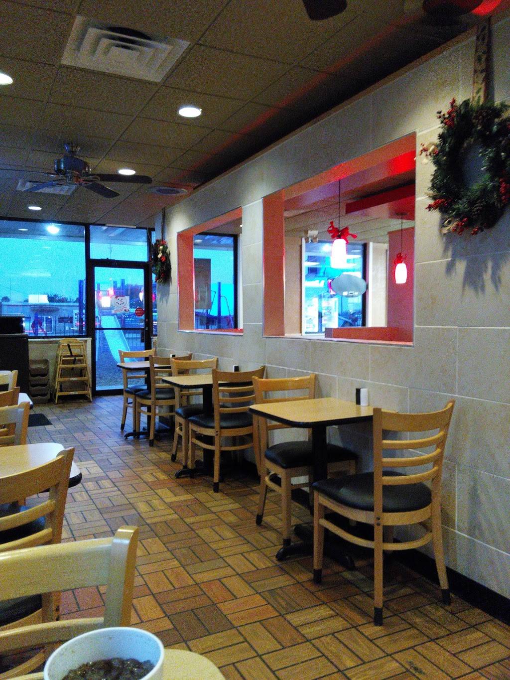 Dairy Queen | restaurant | 334 W Main St, Gun Barrel City, TX 75156, USA | 9038872929 OR +1 903-887-2929