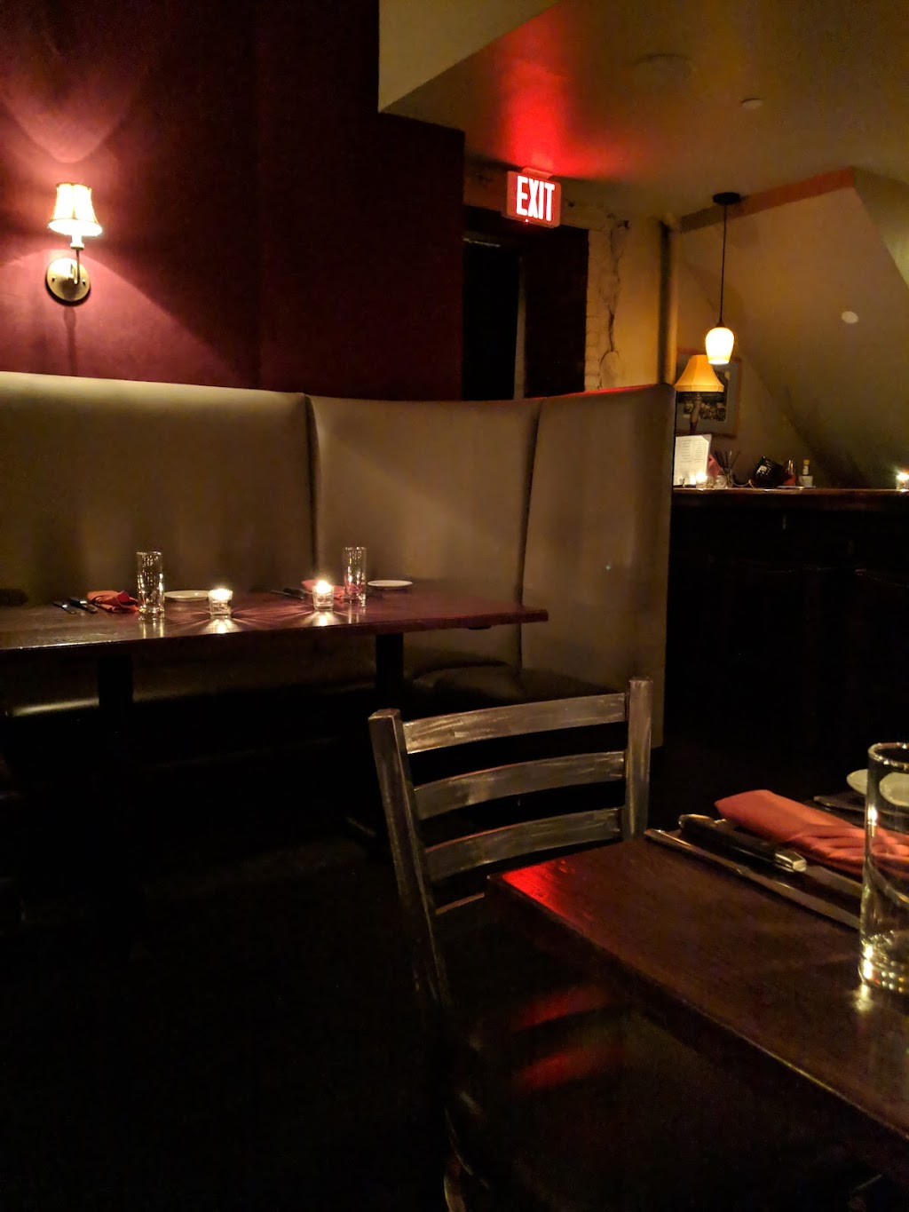 Bogies Place | restaurant | 21 Temple Pl, Boston, MA 02111, USA | 6173385333 OR +1 617-338-5333