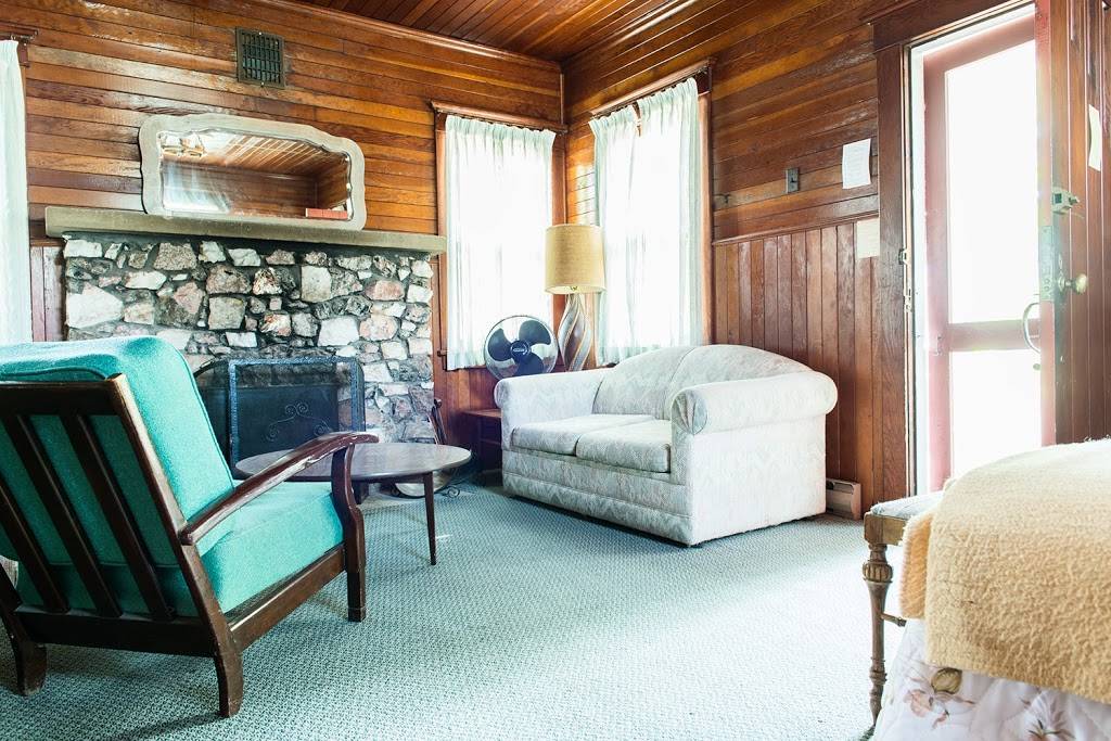 The Poplars Resort | restaurant | PO Box 30, 8 By Street, Newboro, ON K0G 1P0, Canada | 8886861891 OR +1 888-686-1891