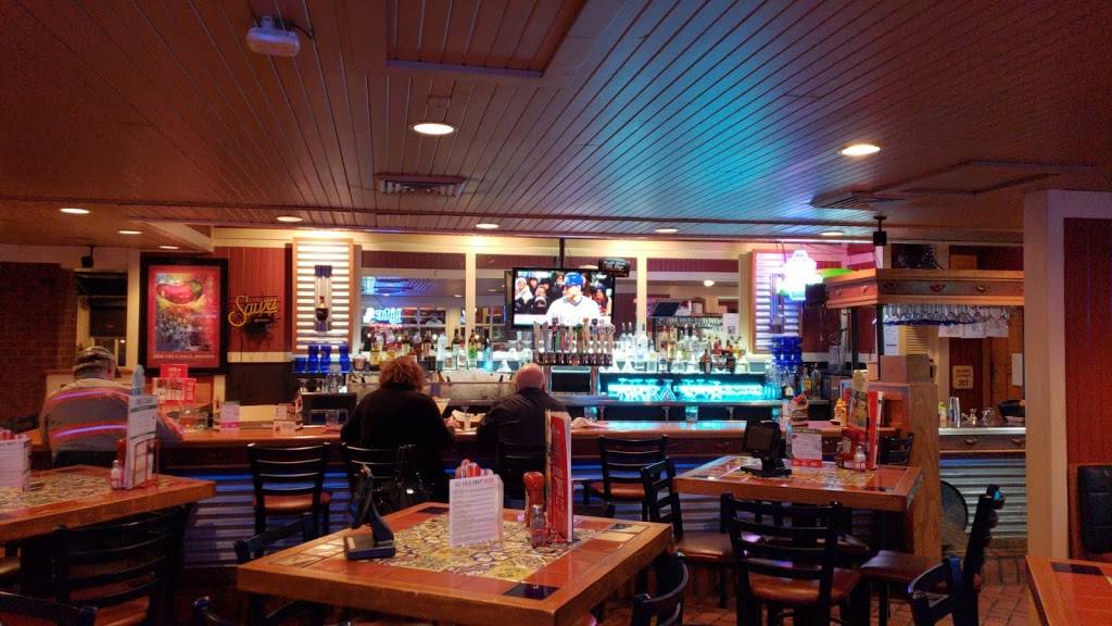 Chilis Grill & Bar | meal takeaway | 264 IL-59, Naperville, IL 60540, USA | 6303550566 OR +1 630-355-0566