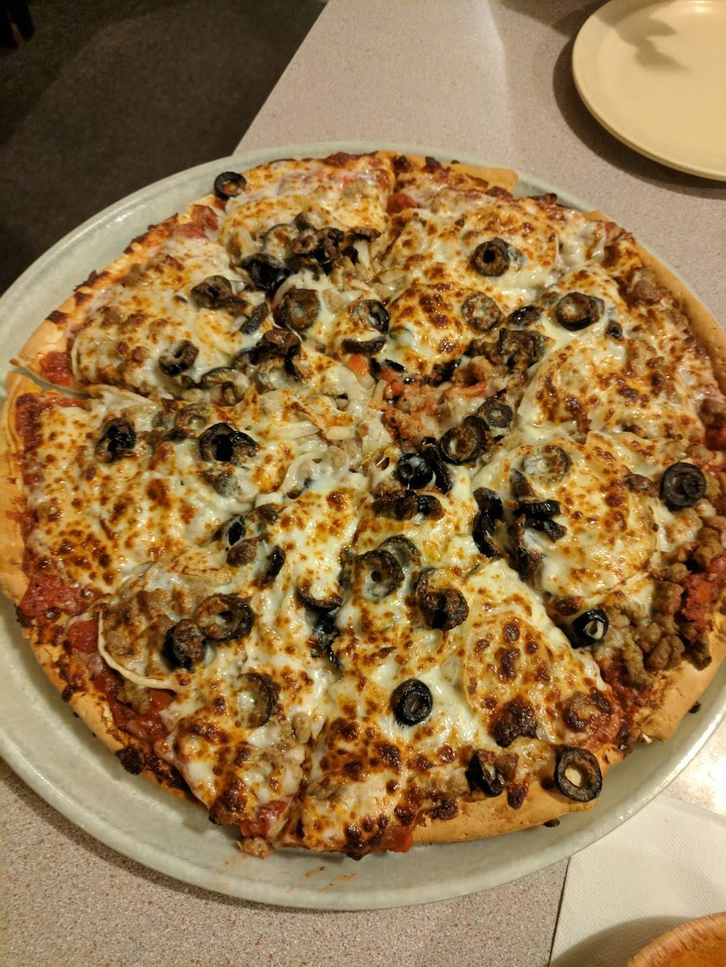 Panteras Pizza | restaurant | 1522 Troy Rd, Edwardsville, IL 62025, USA | 6186926000 OR +1 618-692-6000