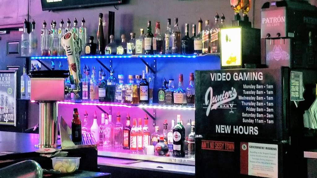 Juniors Bar & Grill | restaurant | 7011 Ogden Ave, Berwyn, IL 60402, USA | 7084849465 OR +1 708-484-9465