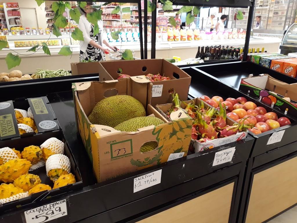 International Market | restaurant | 7306 Lake Worth Rd, Lake Worth, FL 33467, USA | 5619681556 OR +1 561-968-1556