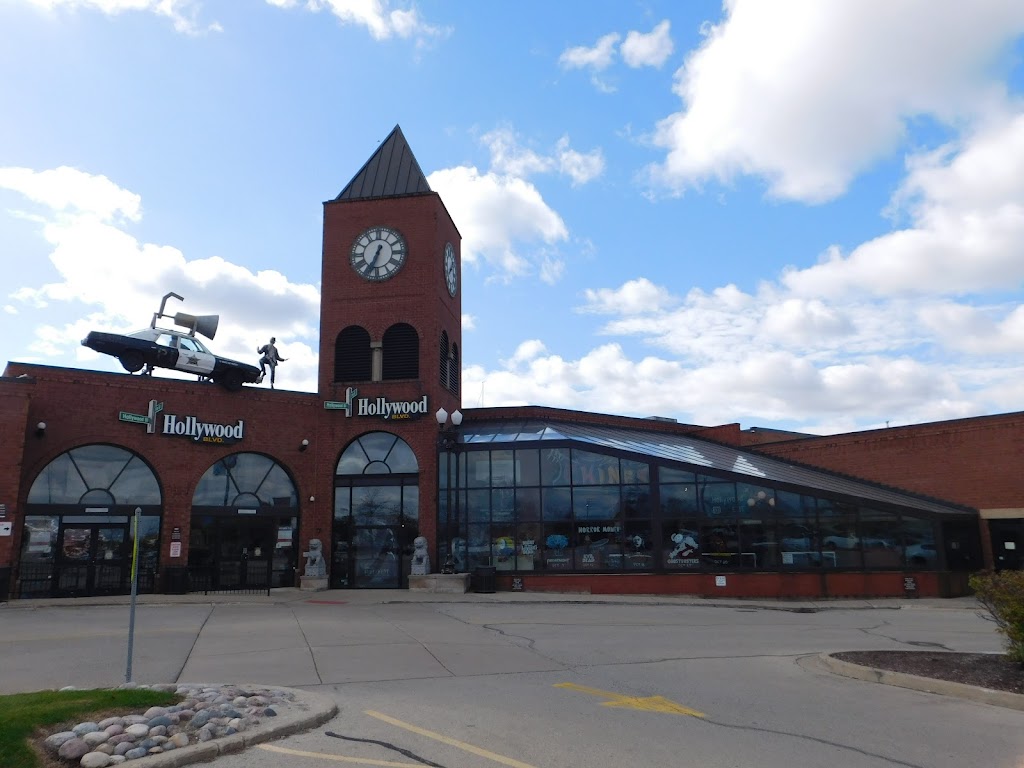 Hollywood Blvd Cinema | restaurant | 1001 West, 75th St, Woodridge, IL 60517, USA | 6304271880 OR +1 630-427-1880